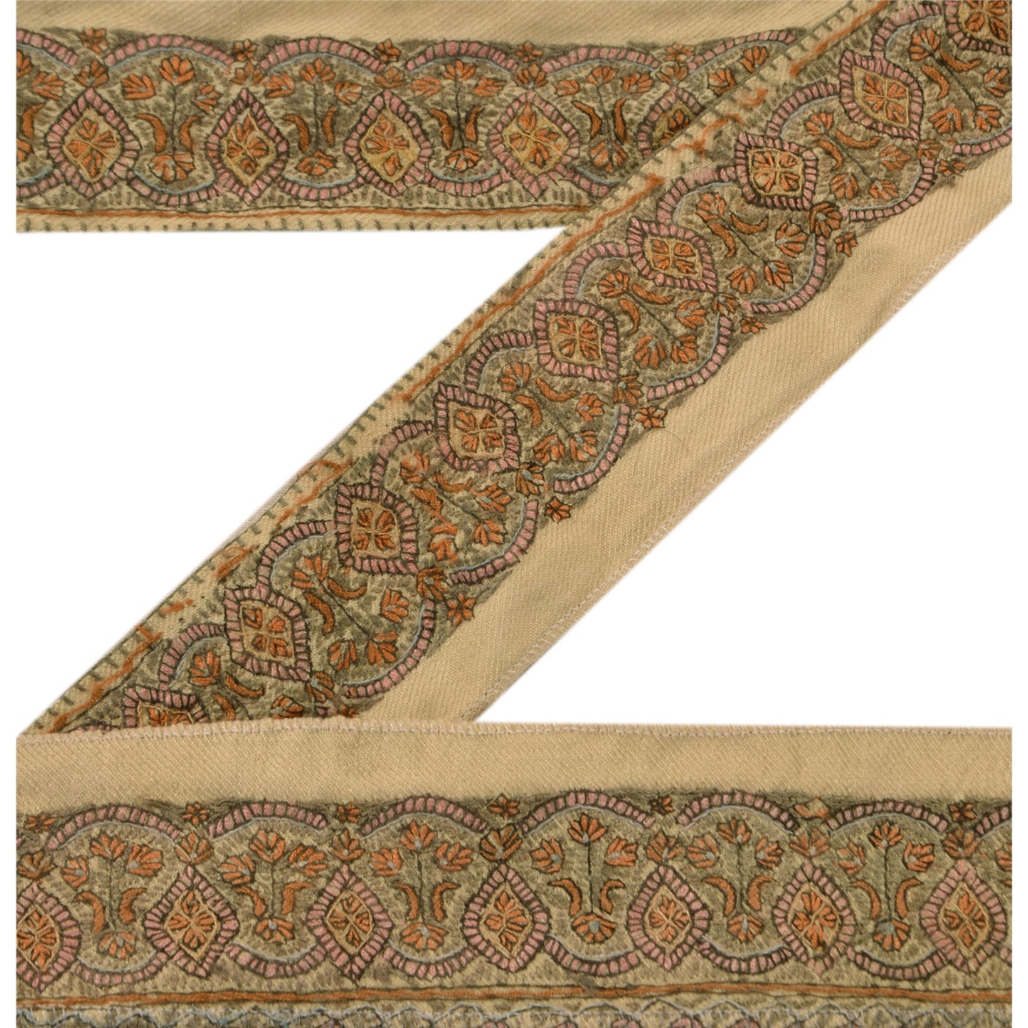 Sanskriti Vintage Sari Border Hand Embroidered Sozni 1 YD Trim Ribbon Cream Lace